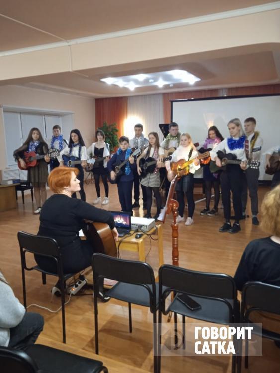 В детской школе искусств Бакала прошел новогодний класс – концерт