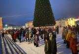 В Саткинском районе проходят официальные открытия новогодних городков и ёлок 