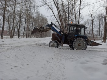 «А снег не знал и падал…»: коммунальные службы Саткинского района работают в усиленном режиме 