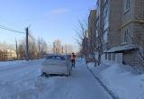 «Кабы не было зимы...»: в Саткинском районе продолжается борьба со снежными заносами 