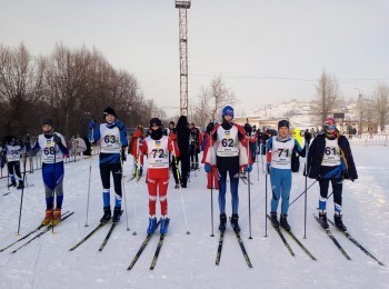В Сатке прошли соревнования по лыжным гонкам «Чемпион города» 