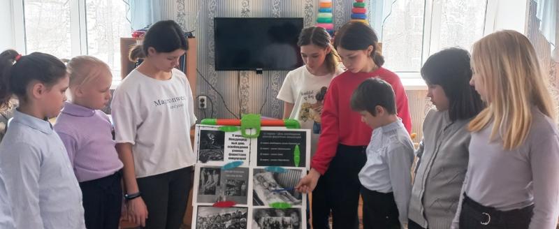 «Узнать и не забывать»: школьникам Саткинского района рассказали об освобождении узников из концлагерей
