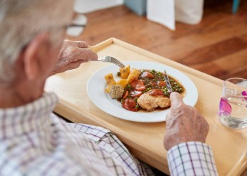 Рекомендациях по питанию для людей старше 60 лет