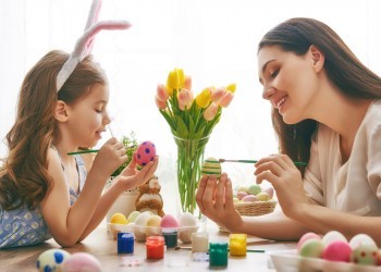 Пасха: зачем красить яйца, и как встречать этот праздник?  