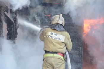 «С наступающим, пожарные!»: саткинские огнеборцы получили награды накануне профессионального праздника 