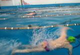 «Эстафета на воде»: саткинские спасатели замкнули тройку лидеров на соревнованиях по плаванию 