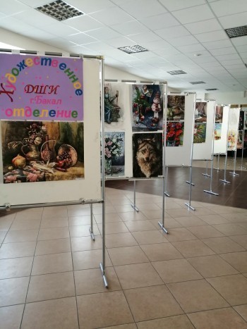 В музее Бакальских рудников проходит выставка работ учащихся детской школы искусств 