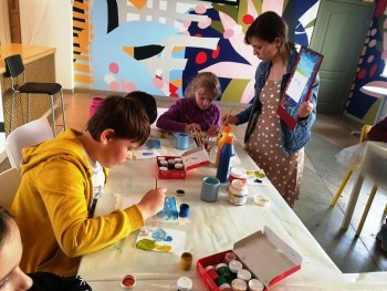 Школьники из Саткинского района приняли участие в мастер-классе по рисованию 