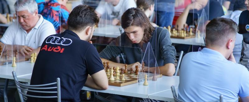 «Жизнь на клетчатой доске»: шахматисты Саткинского района рассказали об играх и планах 