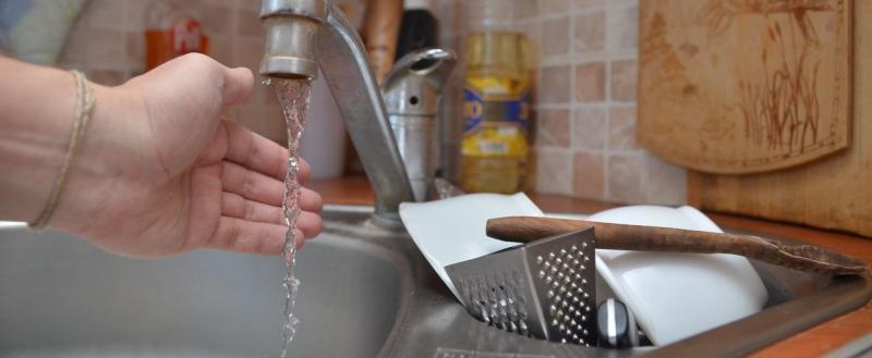 «За что мы платим деньги?!»: жительница Сатки пожаловалась на отсутствие холодной воды