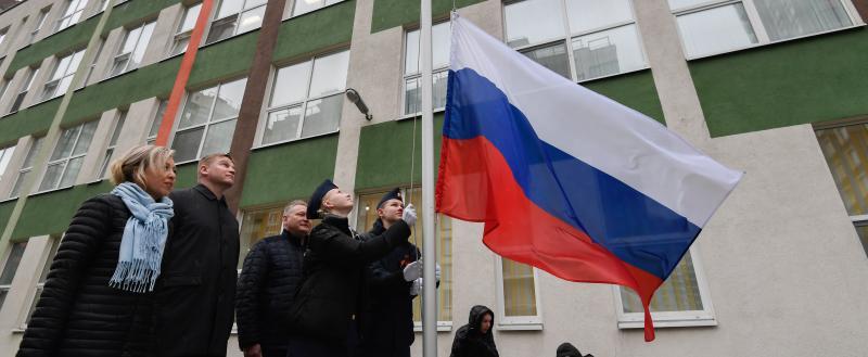 С 1 сентября в школах Саткинского района будут исполнять гимн и поднимать государственный флаг