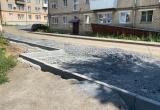 В Саткинском районе активно проходит ремонт тротуарных дорог