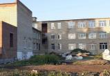 Сроки выполнения работ по реконструкции здания школы в Айлино продлены 
