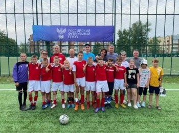 «Всё впереди!»: юные футболисты из Сатки приняли участие во Всероссийском турнире «Кожаный мяч»