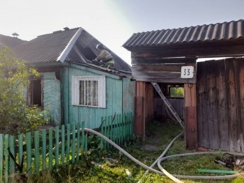 «В доме обнаружен труп»: в Межевом при пожаре погиб человек 