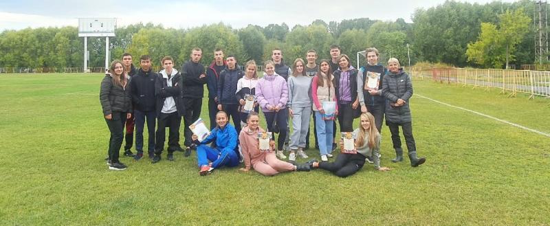 Команда из Сатки одержала победу в легкоатлетическом кроссе среди студентов горнозаводской зоны 