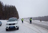 «Ожидаются снегопады»: водителей Саткинского района призывают быть осторожнее на дорогах 