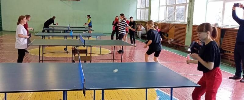  Бакальские студентки вошки в шестёрку лучших на соревнованиях по настольному теннису 