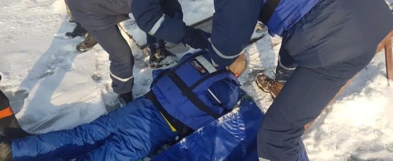 «Не повторяйте смертельно опасные ошибки!»: в Челябинской области под лёд провалился 72-летиний мужчина 