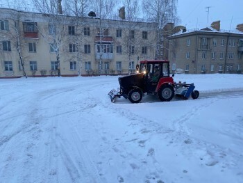 Погода в сатке на 10 дней. Каток город Сатка. Стройтех уборка дорог Сатка. Город Сатки снегопад сегодня.