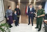 «Вечная память!»: родителям жителя Межевого Евдокима Зозуленко, погибшего в ходе СВО, вручен орден Мужества 