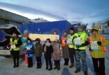 «Ваша безопасность - в ваших руках»: госавтоинспекторы Саткинского района призывают стать заметными на дорогах 