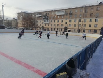 Саткинцы одержали победу на первенстве Саткинского района по хоккею с шайбой 