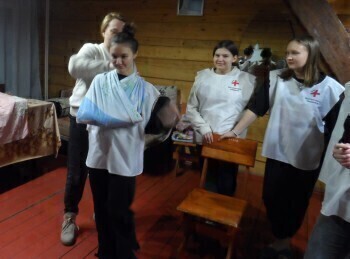 Волонтёры Саткинского медицинского колледжа провели мастер-класс для сотрудников национального парка 
