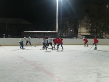 «На лёд выходят настоящие мужчины»: в субботу в Сатке состоится матч по хоккею с шайбой 