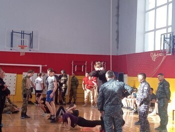 В Сатке впервые прошла спортивно-патриотическая эстафета в рамках федерального проекта «Полки Победы»
