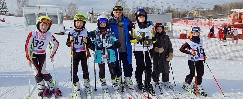 «Так держать, горнолыжники!»: спортсмены из Саткинского района заняли достойные места на пьедестале 