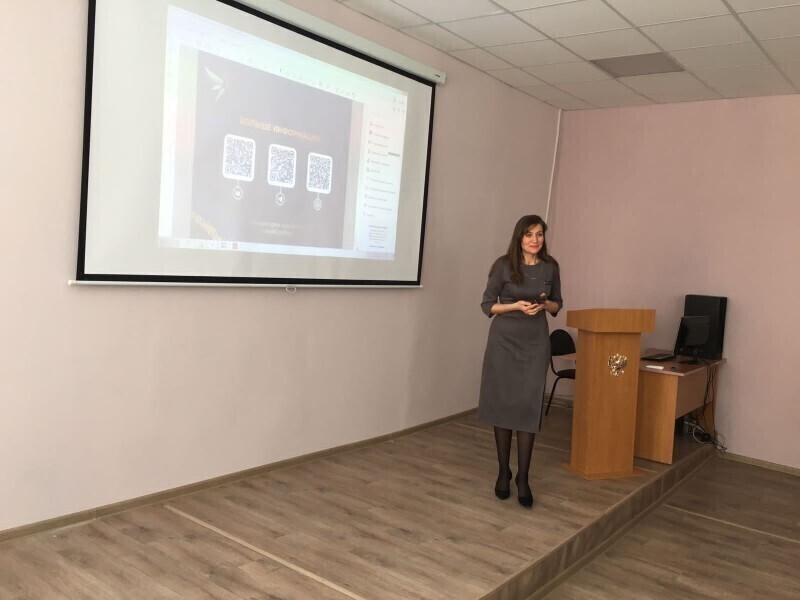 Эксперт конкурса «Моя страна – моя Россия» Юлия Маркова провела презентацию в Бакальском техникуме 