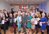 «С праздником!»: 35 работников культуры из Саткинского района получили награды 