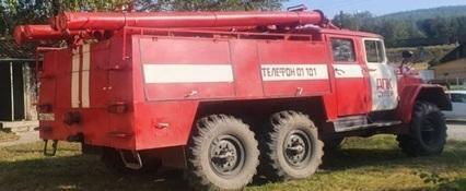 Пожарные Саткинского района предотвратили распространение огня в лесу 
