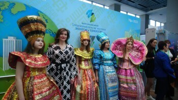 Руководитель саткинского кружка «Юный краевед» Юлия Маркова приняла участие во Всероссийском экологическом форуме  