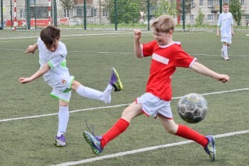 «В футболе любим побеждать!»: в Сатке пройдет детский футбольный турнир