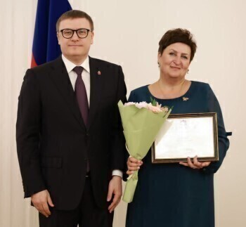 Фельдшер из Сатки Марина Семенцова получила награду от губернатора 
