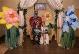  «Горько!»: в праздничный день в Сатке 11 влюблённых пар зарегистрировали свои отношения 