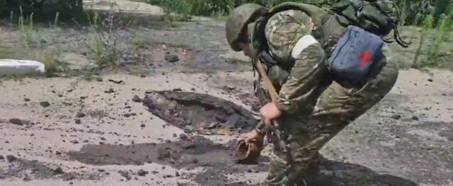 ВСУ кассетными снарядами НАТО уничтожили в Ясиноватой всю переданную из Челябинска технику для коммунальщиков