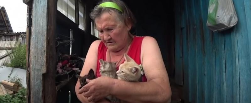 «Нам их не прокормить...»: двум пожилым женщинам из Чулковки требуется помощь на содержание животных