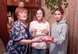Воспитанники Саткинского реабилитационного центра для несовершеннолетних поздравили ветеранов с Днем пожилого человека.