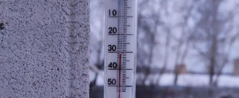 Сегодня из-за морозов в школах Саткинского района отменили уроки