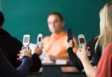 Госдума приняла закон о запрете телефонов на уроках сразу во втором и третьем чтениях