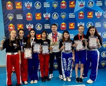 «Завоевали 17 медалей»: саткинские спортсмены достойно выступили с 14 по 16 декабря в г.Златоусте в региональном турнире по кикбоксингу