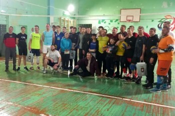 «Рождество по-спортивному»: в Бакале прошел открытый турнир по волейболу