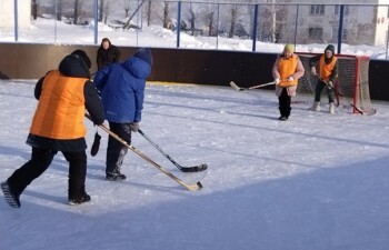26 января на хоккейной площадке с. Айлино прошёл турнир по хоккею с мячом 