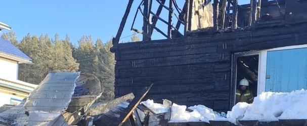 «Большая беда»: саткинской семье, пострадавшей от пожара, требуется помощь 
