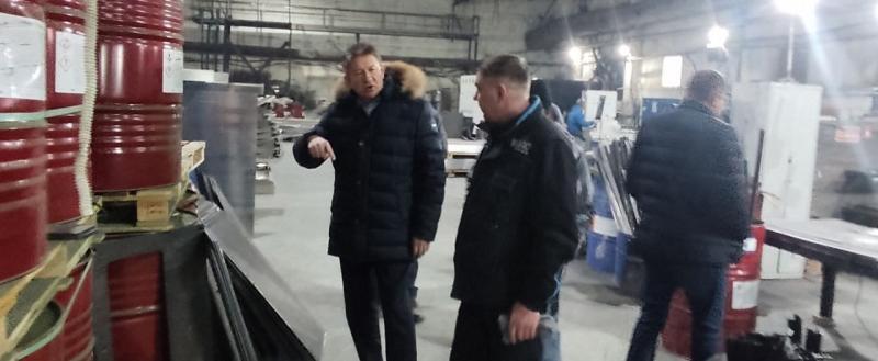 Глава Саткинского района посетил новую производственную площадку в рамках Гособоронзаказа
