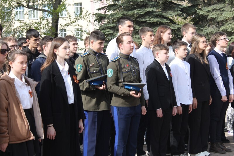 Сегодня в Сатке состоялось торжественное открытие Вахты Памяти у Вечного огня 