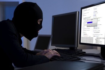  «Ваш родственник попал в ДТП…» Растет количество киберпреступлений